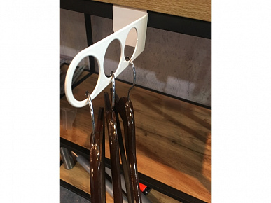 Держатель для плечиков п.порошок черный